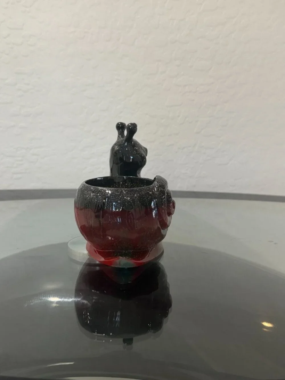 Handmade Epoxy Resin Snail Figurine – Unique Decorative Piece